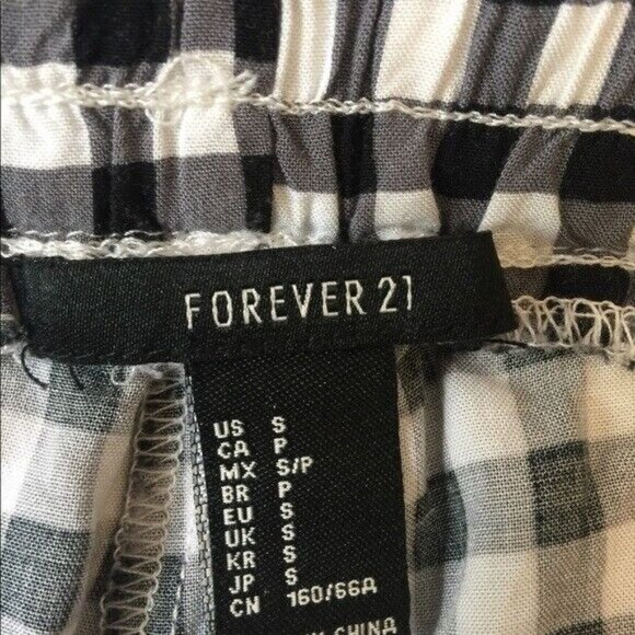 Forever 21 black & white checked Shorts Ruffled Hem - Picture 5 of 5
